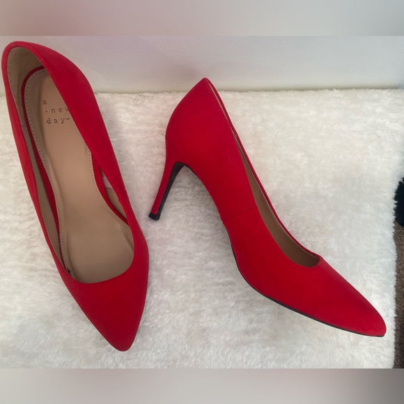 a new day Shoes - A NEW DAY Women's Red Faux Suede Heels - Size 9 - EUC